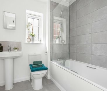 3 bedroom semi-detached house to rent - Photo 2