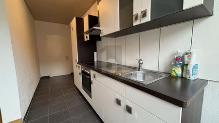 PRATIQUE, LUMINEUX ET PROCHE DE LA VILLE - Photo 3