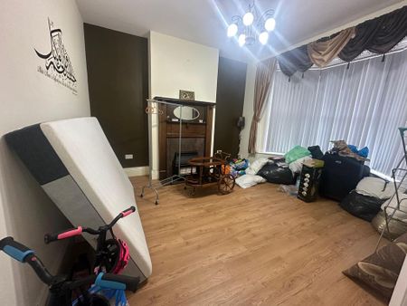 4 bedroom terraced house to rent - Photo 3