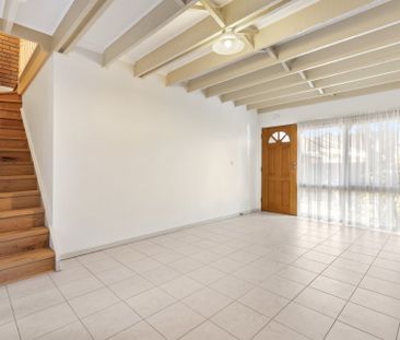 Renovated 2-Bedroom Townhouse in Prime Coburg Location - Photo 5