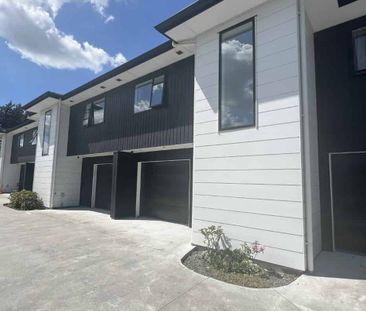 3 Bedroom, 3 Bathroom Townhouse - Photo 4