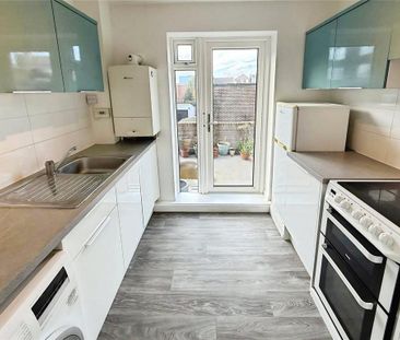 2 bedroom flat to rent - Photo 6