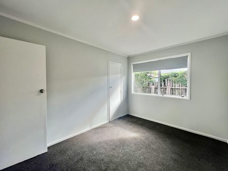 5 Bluewater Place, Wattle Downs, Auckland - Photo 5