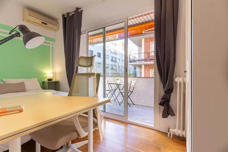 Carrer d'Amigó, Barcelona, Catalonia 08021 - Foto 3