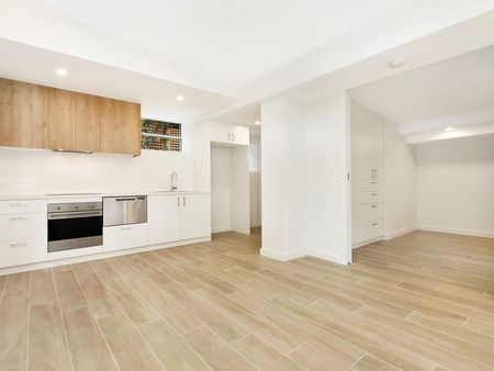 4/10 Daintrey Crescent, Randwick NSW 2031 - Apartment For Rent | Domain - Photo 3
