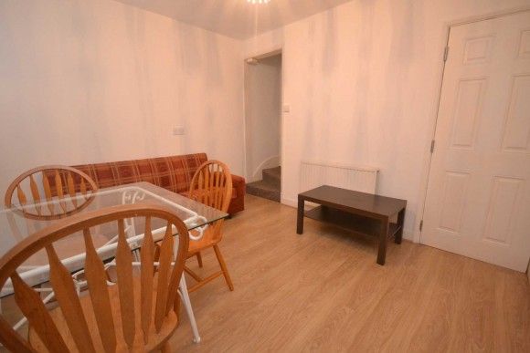 4 Bed - Auckland Road, University Area - Photo 1