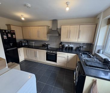Clarewood Grove, Clifton, Nottingham - Photo 4