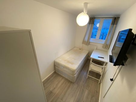 2 Bed Detached House, Vita Apartments, CR0 - Photo 4