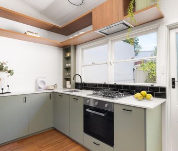 Trendy terrace with inner-city ease - Photo 6