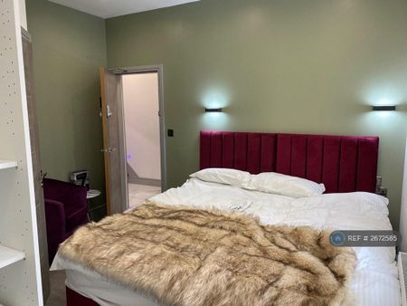 5 bedroom terraced house to rent - Photo 5