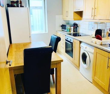 Westminster Street, Room 1, All Bills Included, Belfast, BT7 1LA - Photo 6