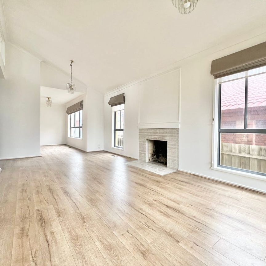 Comfortable Family Living in a Convenient Roxburgh Park Location! - Photo 1