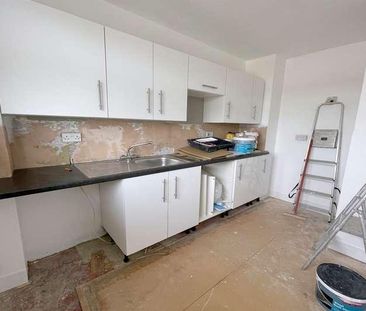 Sutton Avenue, Peacehaven, BN10 - Photo 4