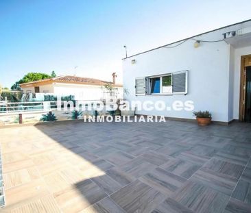 4 bedroom luxury Villa for rent in Torrent, Valencia - Photo 6