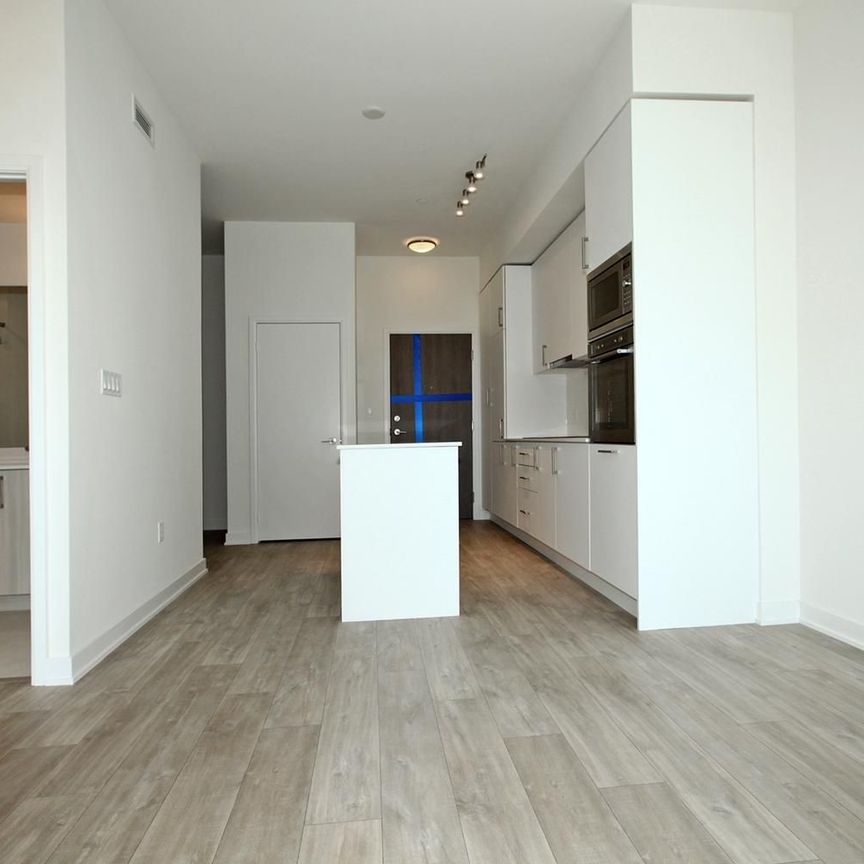 For Lease - 27 Bathrust Street Unit# 404W, Toronto, Ontario - Photo 1