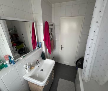 Appartement rénové avec grand balcon - Fribourg - Photo 1