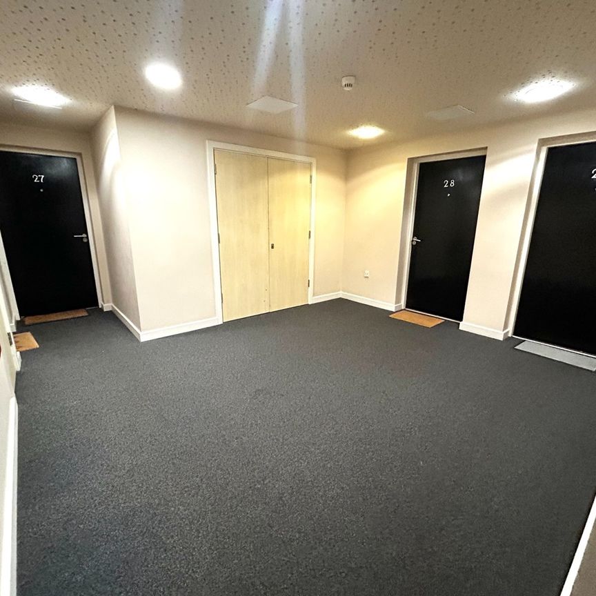 Studio Flat, Ryland Street, B16 - Photo 1