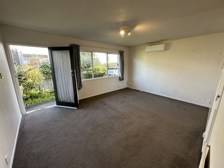 Onehunga Convenience Central - Photo 2