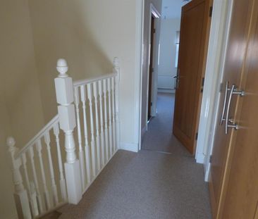 4 bedroom House To Let - Photo 2