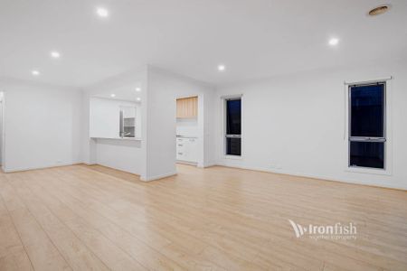 3 Bed, 2 Bath - Photo 2