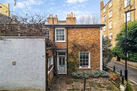 A charming two bedroom end-of-terrace house on Bridstow Place - Photo 4