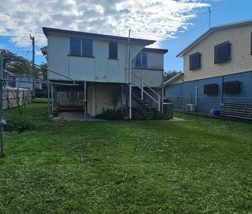 Character Home in Handy Margate Location - Photo 4