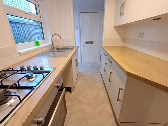 3 bedroom terraced house to rent - Photo 1