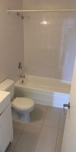 1 CH - 1 SDB - Longueuil - $1,400 /mo - Photo 3