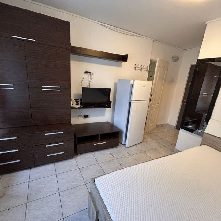 1500 ron! Garsoniera, Podu Ros -Nicolina - Fotografie 1