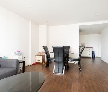 1 Bed Flat, The Oxygen, E16 - Photo 2