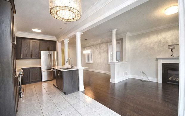 For Lease - 590 Sweetwater Crescent, Newmarket, Ontario - Photo 1