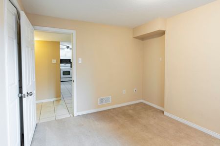 For Lease - 79 Munroe Crescent Unit# LOWER, Guelph, Ontario - Photo 2