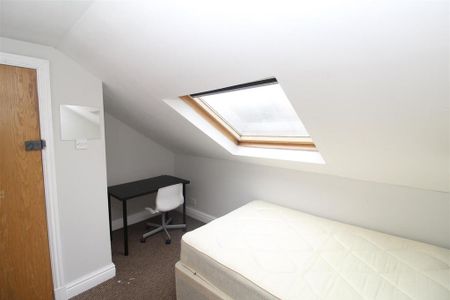 8 bedroom house to rent - Photo 4