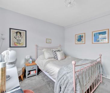 4 bedroom semi-detached bungalow to rent - Photo 1