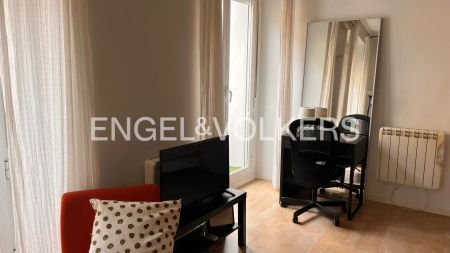 Piso de alquiler en Calle de Jesús del Valle, Universidad - Malasaña - Photo 2