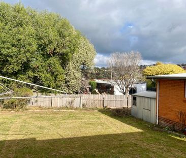 Spacious three bedroom home in prime Park Grove location - Photo 6