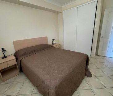 Great Location, Great Fully Furnished Apartment - Photo 5