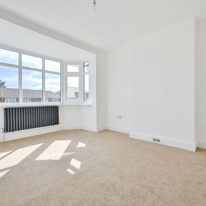 4 bedroom semi-detached house to rent - Photo 1