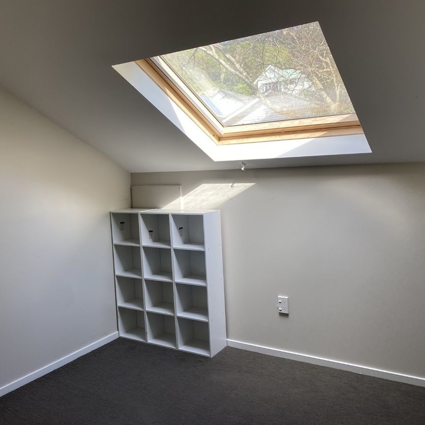 COST EFFECTIVE LIVING AVAILABLE - RENT INCLUDES POWER/INTERNET - Photo 1