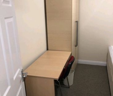 Room in a Shared House, Quinton Road, B17 - Photo 6