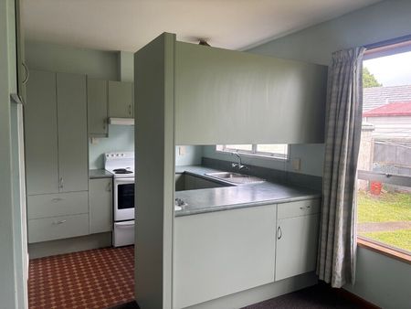 Spacious, Two-Bedroom Unit in Prime Location on a beautiful section - Photo 2