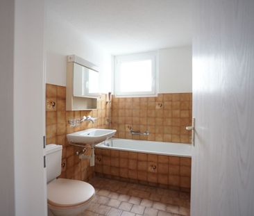 Wohnen an zentraler Lage - helle 3.5-Zimmerwohnung zu vermieten! - Photo 6