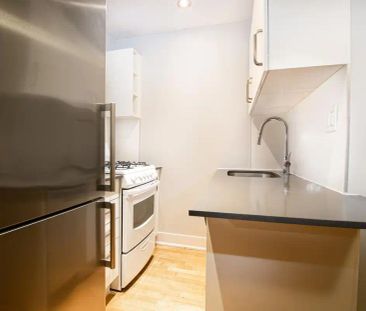 2367 Queen St. E — Studio - Photo 1