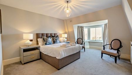 4 bedroom apartment to rent - Photo 5