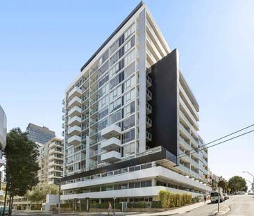 Light-Filled South Yarra Living Moments from Chapel Street - Photo 6