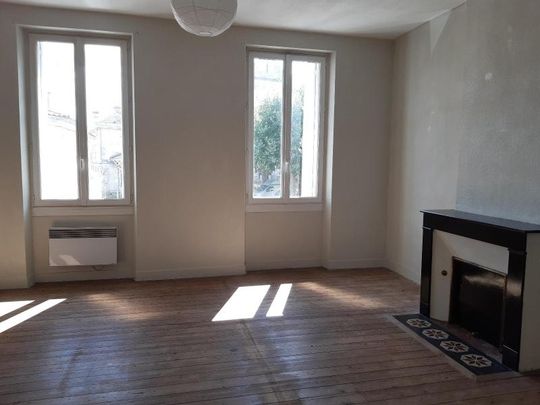 Location Maison 3 pièces 105m² LESPARRE MEDOC 33340 - Photo 1