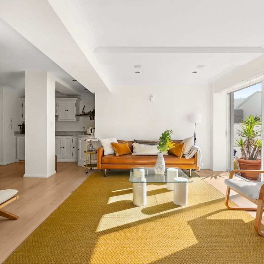 Bondi Pacific - Beachside Pad | Option Fully Furnished or Unfurnished - Photo 1