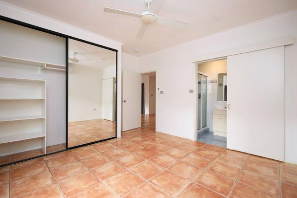 Beautiful Home with Many Extras... Pool, Caravan Storage - Photo 1
