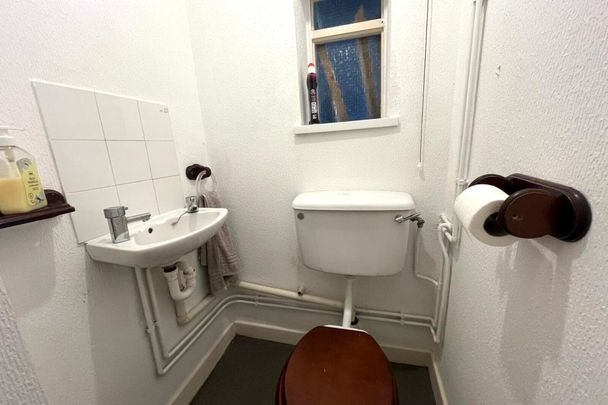 Ninian Park Road, CARDIFF - Photo 1