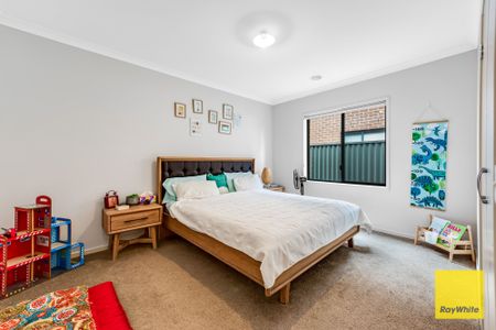 Luxurious Family Home - Photo 4